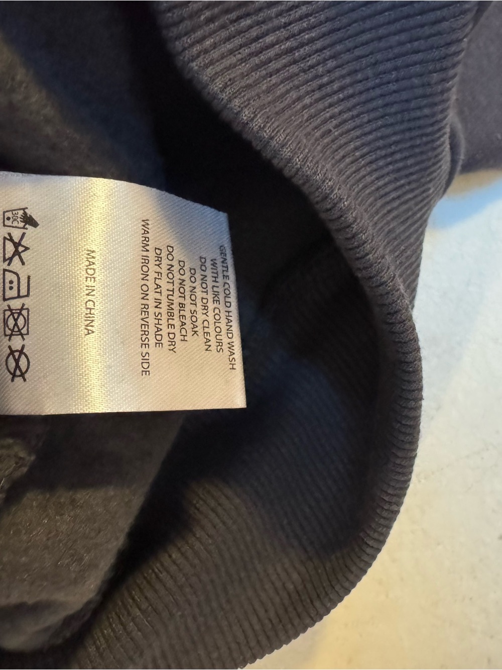 White Fox Boutique 11th Street New York or Nowhere Oversized Hoodie M/L - Picture 6 of 8